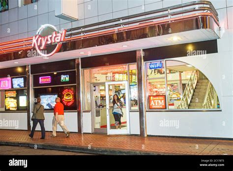 Krystal Restaurant 的图像结果