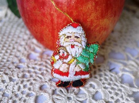 刺繍のサンタクロース ドイツクリスマス | こりすのパン屋Base店 （世界の蚤の市 ひとつだけの宝物）