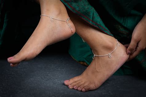Multi Star Anklets – Totapari