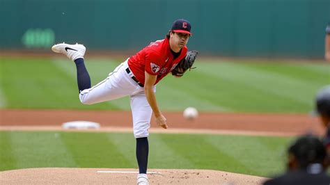 Poignant Baseball Pitcher 的图像结果