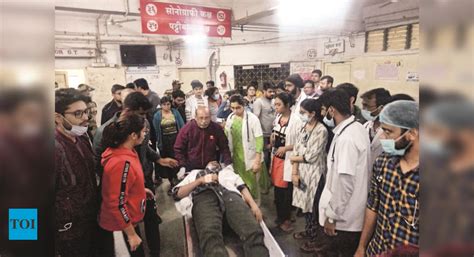 Yavatmal: 1st Yr Resident Doctor Stabbed By Patient In Yavatmal Gmc ...
