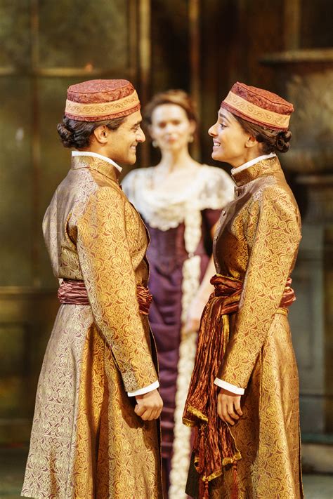 Investigate Past Productions of Twelfth Night | Shakespeare Learning Zone