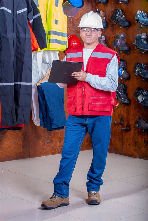 Fotos gratis : primavera, Moda, Zapatos, obrero, casco, artículos ...