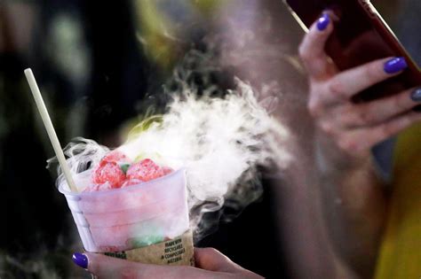 Boy Has Severe Asthma Attack After Eating 'Dragon's Breath' Candy at a Mall