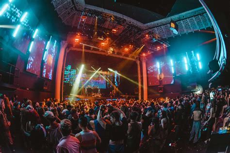 Best Nightlife Spots in Los Angeles - Club Bookers