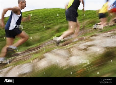 5 People Running 的图像结果