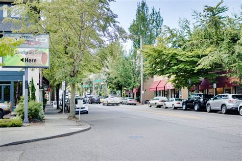 Explore Seattle's Madison Valley Neighborhood