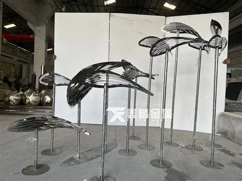 不锈钢鱼雕塑_无锡格物景观雕塑工程有限公司