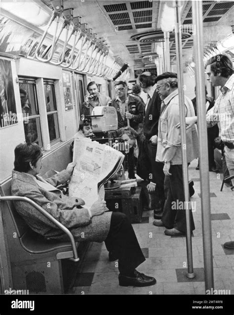 Americanccinema 1970s hi-res stock photography and images - Alamy