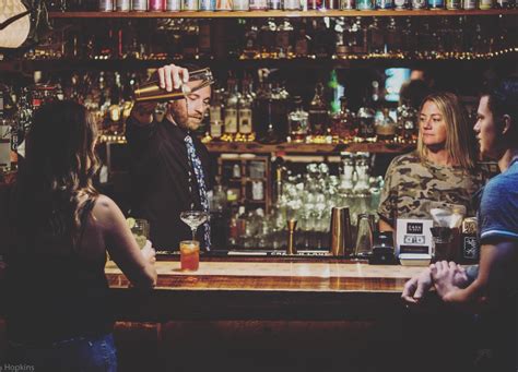 Top Bars in Bend, Oregon | Bend Nightlife | Moving To Bend