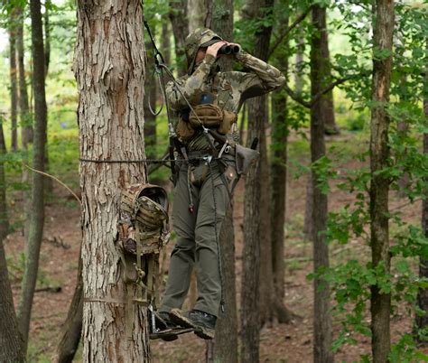 Latitude Outdoors The Method 3 Tree Saddle, Tested and Reviewed - Men's ...