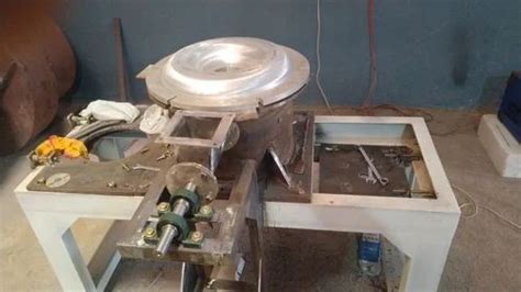Shell Grinding Process with Machine 的图像结果