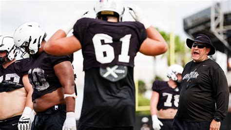 UCF football coach Shawn Clark's kindness, humor will be missed