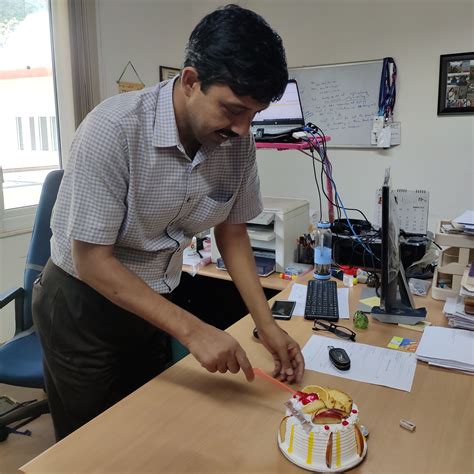 Ultrafast Spectroscopy and Optoelectronics Lab (USOL)