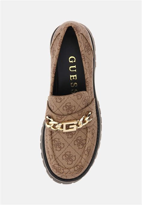 Guess ALMOSTY 4G LOGO - Įmautiniai batai - beige | Beige, Loafers, Zapatos
