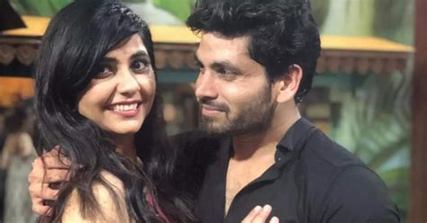 Mushy pics of rumoured couple Shiv Thakare and Veena Jagtap | Times of ...