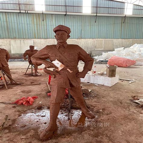 广州红色人物雕塑 烈士陵园纪念主题 玻璃钢战争英雄雕像