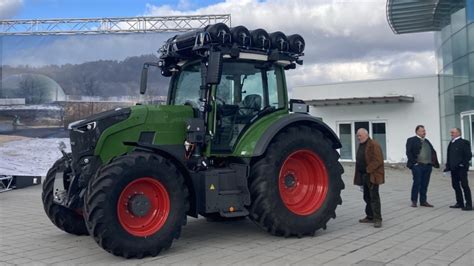 Fendt Displays Its First Hydrogen Tractor At German Hydrogen Summit