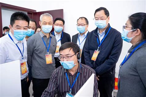 河南日报：疫情之下，线上面试保就业 -院务动态- 郑州市现代人才测评与考试研究院