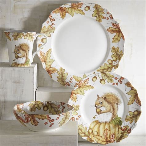 Thanksgiving Dinner Plate Selections! - Petite Haus