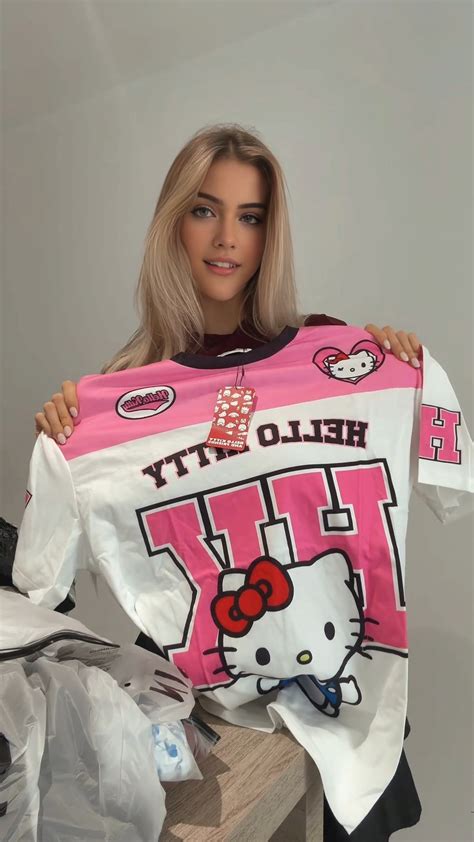 Evelyx 🪽 (@evelyxrose) • Instagram photos and videos