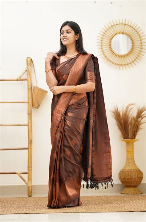 Gleaming Brown Soft Silk Saree With Flaunt Blouse Piece - Cl