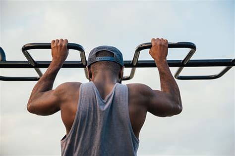 10 Calisthenics Workout For Beginners – Joyfit