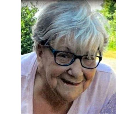 Veronica Marshall Obituary (2024) - Southington, CT - Della Vecchia ...