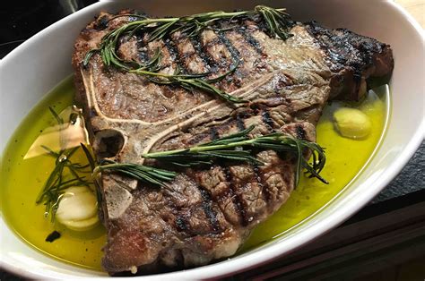 Bistecca alla Fiorentina mit Olivenöl | Olea Florens
