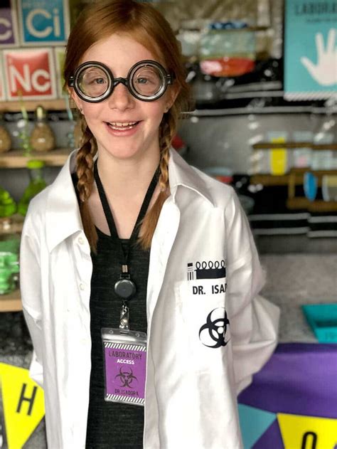 Computer Lab Halloween Decorations 的图像结果