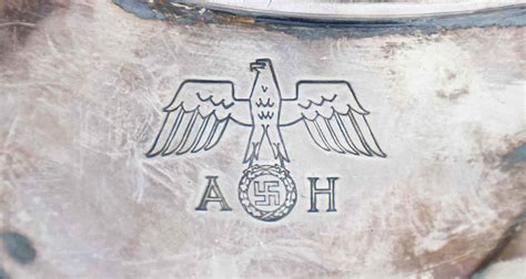 Lot - ADOLF HITLER GRAVY BOAT