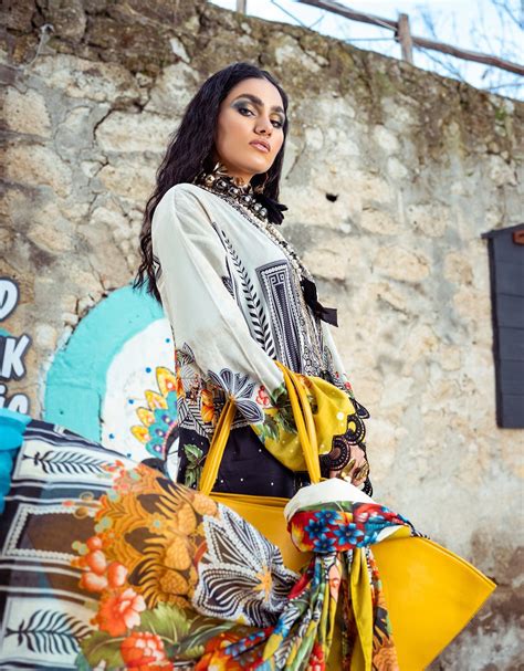 Sifa Lawn by Zunaira Raza – SL-08 A (Şenlik) – YourLibaas