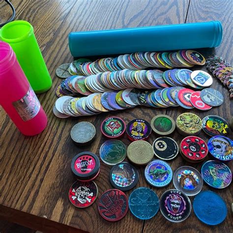 Was anyone else into Pogs? : r/Xennials