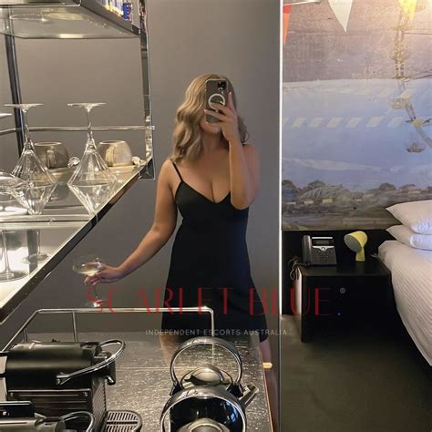 Sydney independent private escort - Scarlet Blue