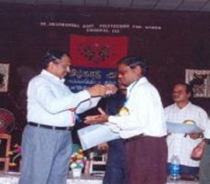 Thiruvalluvar College Papanasam Campus: Photos, Virtual Tour