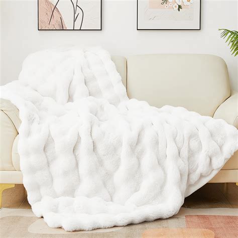 Amazon.com: Latepis White Throw Blanket for Couch, Soft Faux Fur Bubble ...