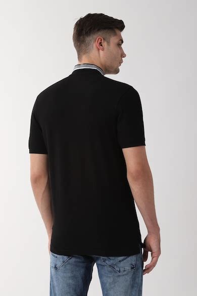 Buy Men Black Solid Turtle Neck T-shirt Online - 391061 | Peter England