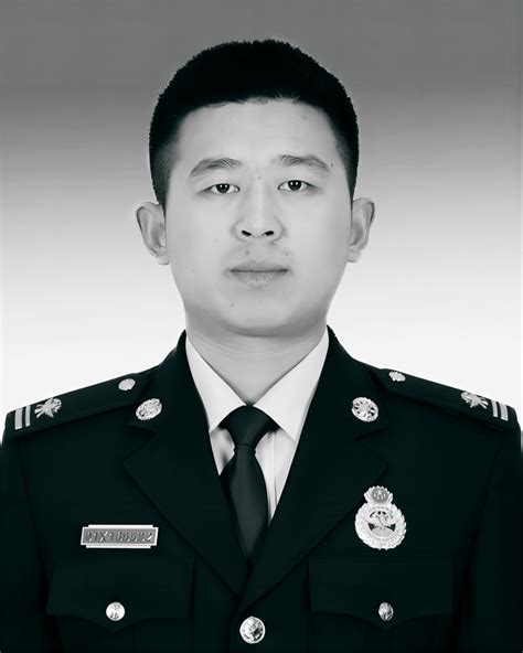 北京牺牲消防员冯振被批准为烈士，并追记个人一等功_四川在线