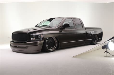 A quick change of plans makes this 2006 Dodge Ram 1500 into a stunner