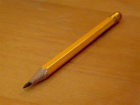 铅有毒！那铅笔里有铅吗？如果没有，为啥还要叫铅笔呢？_腾讯新闻