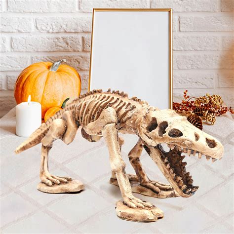 https://i5.walmartimages.com/seo/Teissuly-Aquarium-Decoration-Of-Dinosaur-Skeleton-Aquarium-Resin-Decorations-Fish-Tank-Ornament-Resin-Skull-Decoration-Of-The-Dinosaur-Skeleton_f900e3ca-1b0f-4fb5-ada4-19deef899f9d.643508df4f53b32dc0b6f0e91e780221.jpeg
