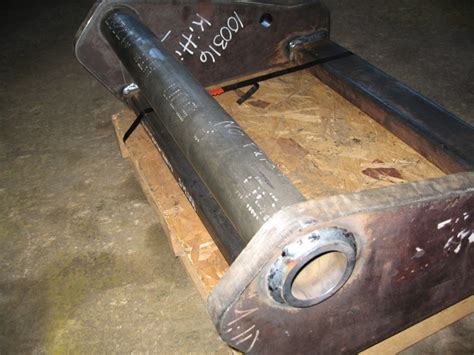 Telehandler adapter to connect to manitou style attachments