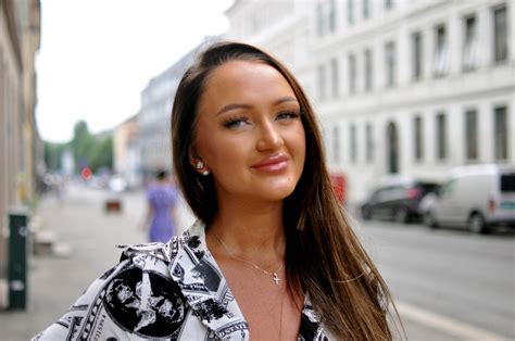 Nyheter, OnlyFans | Christina (26) lever av OnlyFans: – Anbefaler det ikke til noen