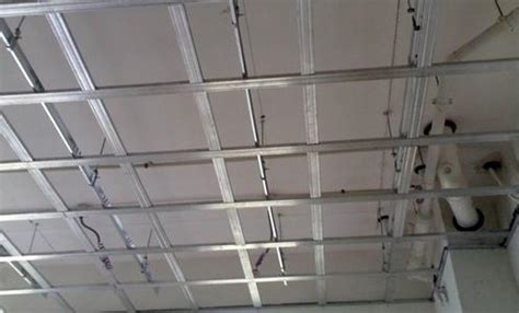 别墅铝扣吊顶客厅效果图_吊顶铝单板-广州凯麦金属建材有限公司