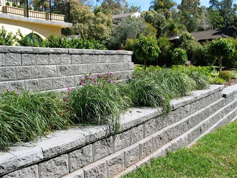Natural Retaining Wall Landscaping Ideas 20 Best Retaining Wall