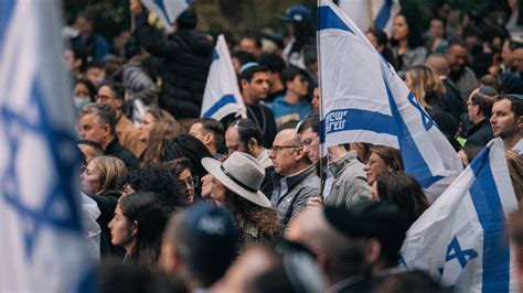 Attack on Israel Reverberates Through Jewish New York - The New York Times