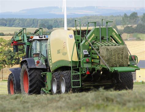 Die Krone BiG Pack 870 MultiBale im Traction-Test | agrarheute.com