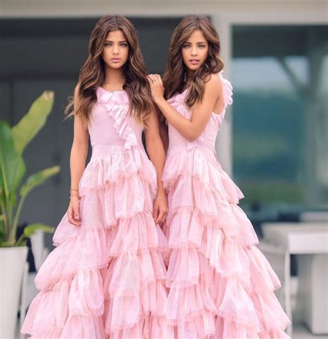 Leah Rose Clements (Model) Height, Biography, Age, Boyfriend, Family