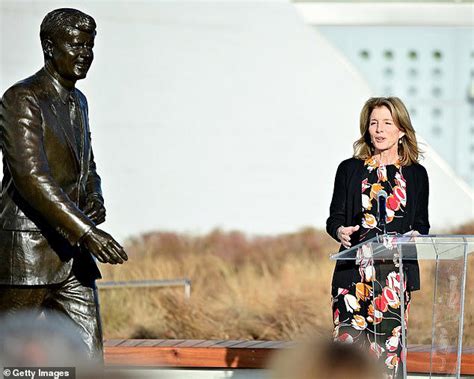 Caroline Kennedy to meet with Trump amid Kennedy Center overhaul