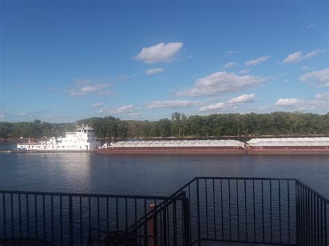 RIVER VIEW INN (Lansing) - Inn Reviews & Photos - Tripadvisor